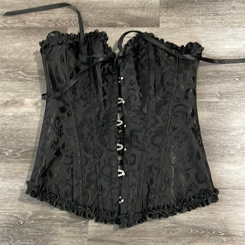 black corset top 🖤